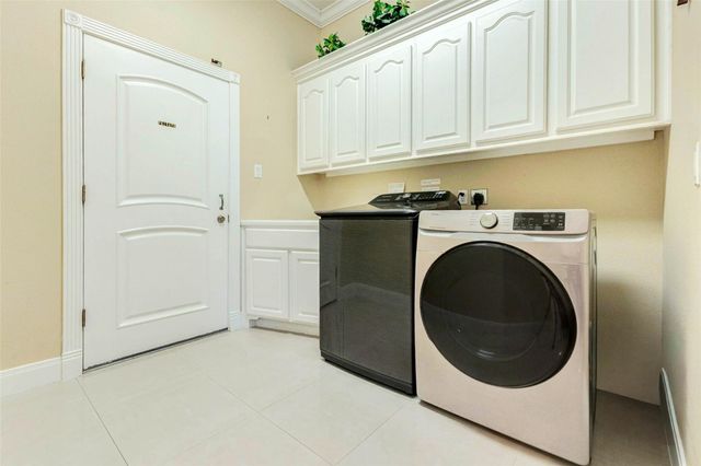 2732 Broadway Street, Dickinson, TX 77539