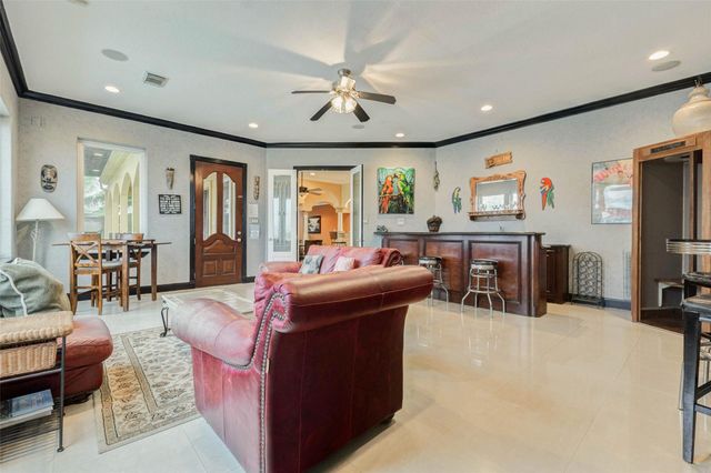 2732 Broadway Street, Dickinson, TX 77539