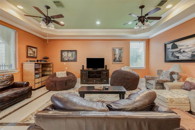 2732 Broadway Street, Dickinson, TX 77539