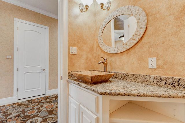 2732 Broadway Street, Dickinson, TX 77539