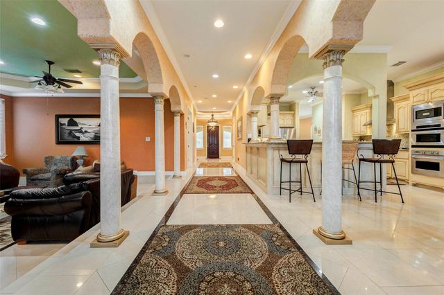 2732 Broadway Street, Dickinson, TX 77539