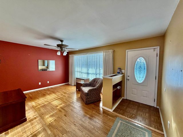 4463 Sunnymead Avenue, Burton, MI 48519