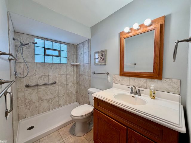 4463 Sunnymead Avenue, Burton, MI 48519