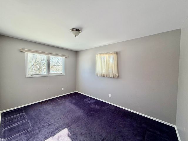 4463 Sunnymead Avenue, Burton, MI 48519