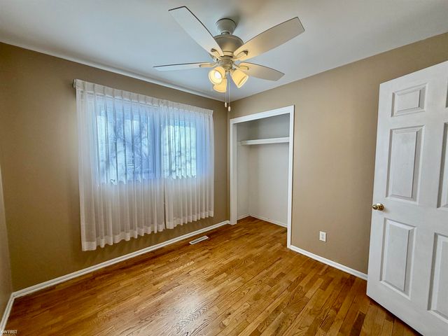 4463 Sunnymead Avenue, Burton, MI 48519