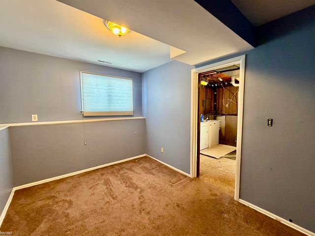 4463 Sunnymead Avenue, Burton, MI 48519