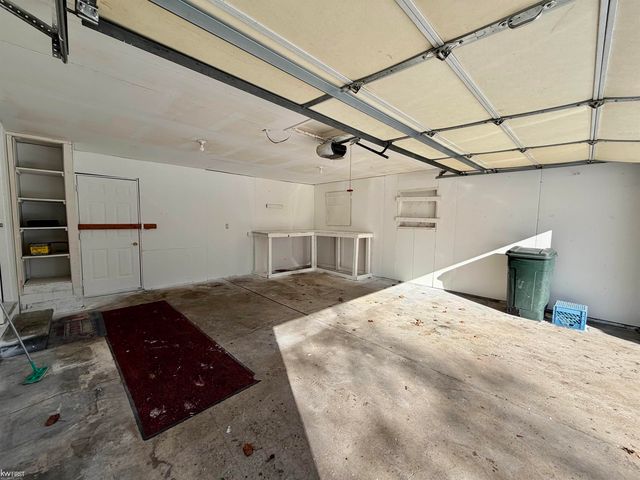 4463 Sunnymead Avenue, Burton, MI 48519