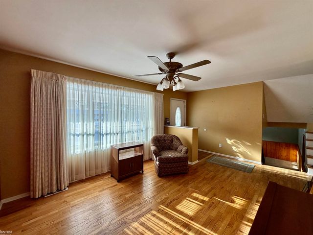 4463 Sunnymead Avenue, Burton, MI 48519