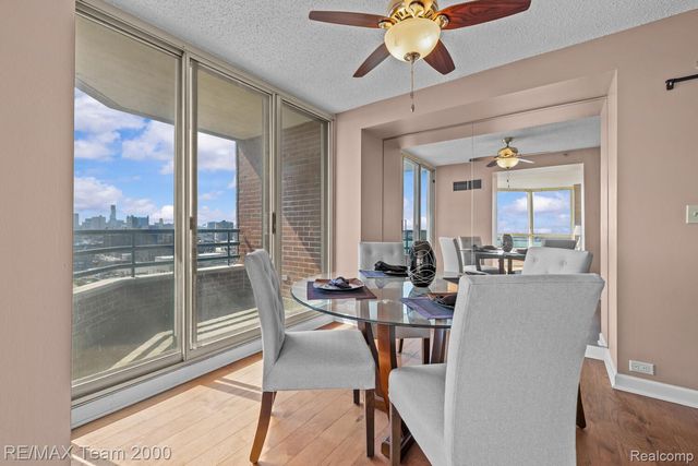 3320 Spinnaker Lane 15F, Detroit, MI 48207