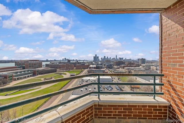 3320 Spinnaker Lane 15F, Detroit, MI 48207