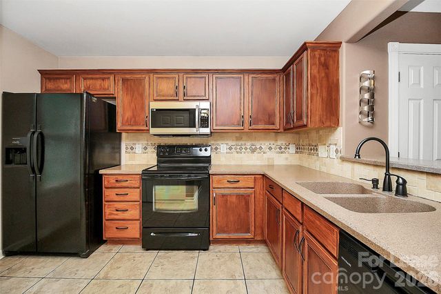 5227 Silabert Avenue, Charlotte, NC 28205