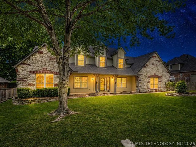 12512 S 18th Circle E, Jenks, OK 74037