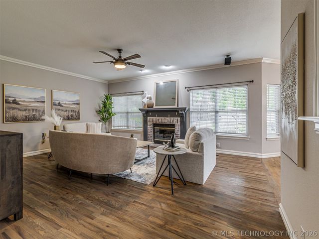 12512 S 18th Circle E, Jenks, OK 74037