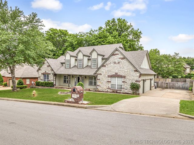 12512 S 18th Circle E, Jenks, OK 74037