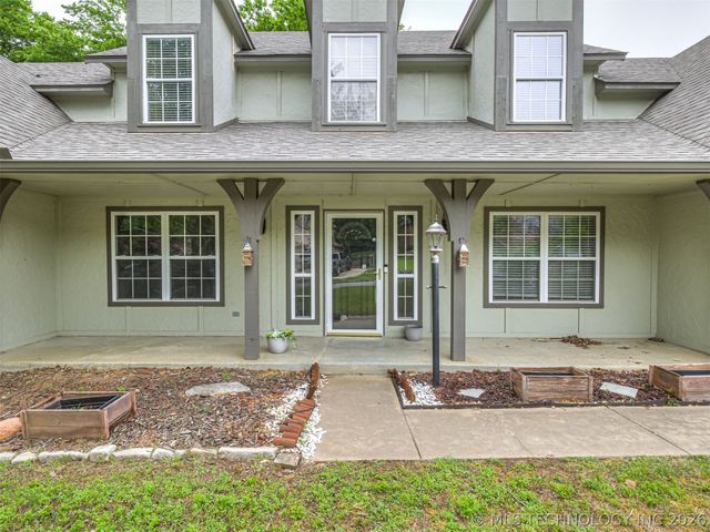 12512 S 18th Circle E, Jenks, OK 74037