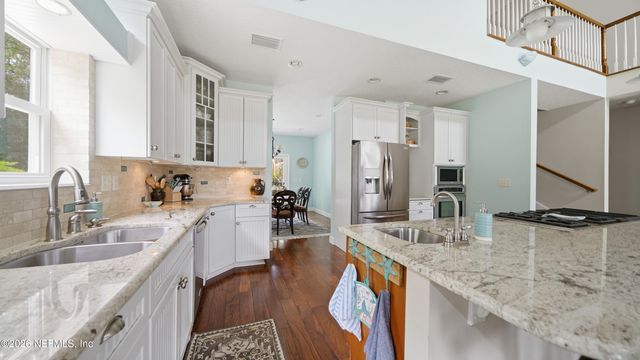 6661 RAMOTH Drive, Jacksonville, FL 32226