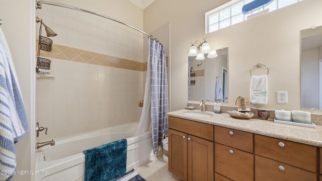6661 RAMOTH Drive, Jacksonville, FL 32226