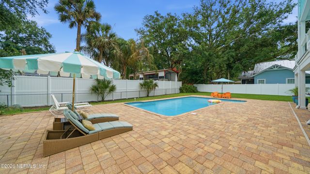 6661 RAMOTH Drive, Jacksonville, FL 32226