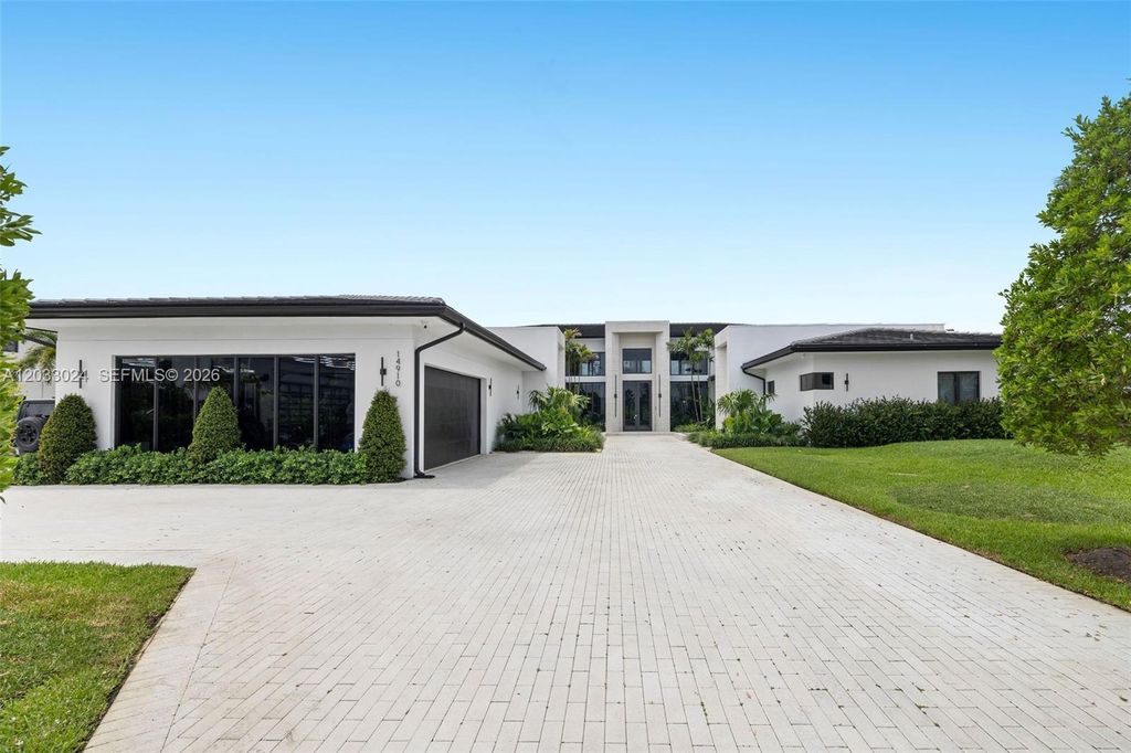 Image 1 of property listing at 14910 SW 16th Ct, Davie, FL 33326