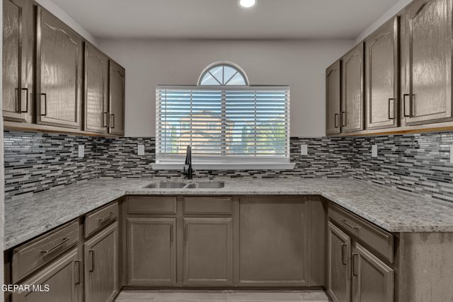 11881 MESQUITE ROCK Drive, El Paso, TX 79934