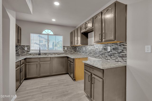 11881 MESQUITE ROCK Drive, El Paso, TX 79934