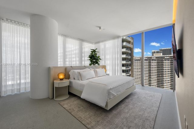 2000 S Ocean Dr 17A, Hallandale Beach, FL 33009