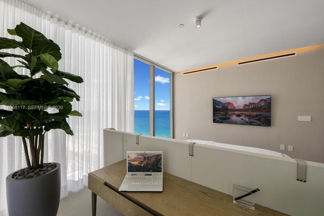2000 S Ocean Dr 17A, Hallandale Beach, FL 33009