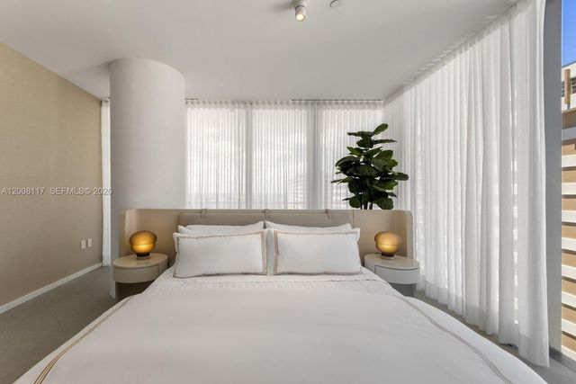 2000 S Ocean Dr 17A, Hallandale Beach, FL 33009