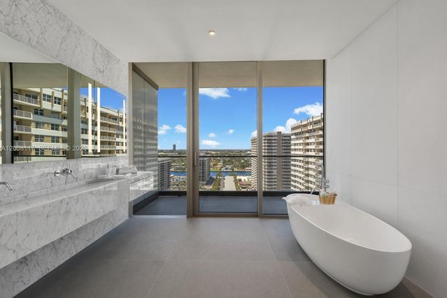 2000 S Ocean Dr 17A, Hallandale Beach, FL 33009