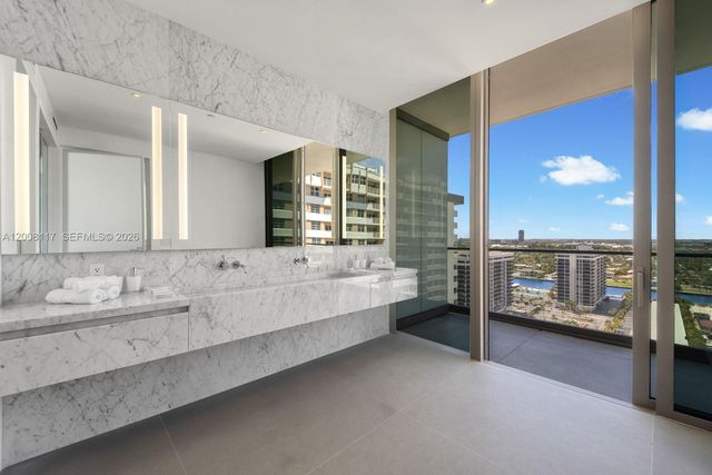 2000 S Ocean Dr 17A, Hallandale Beach, FL 33009