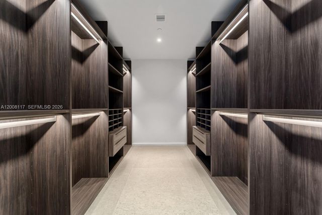 2000 S Ocean Dr 17A, Hallandale Beach, FL 33009