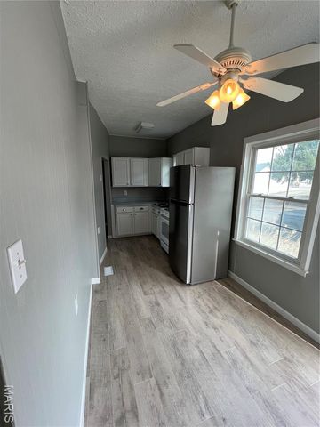 407 N 7th Street, St Charles, MO 63301