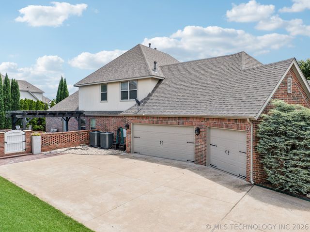 507 N 83rd Place, Broken Arrow, OK 74014