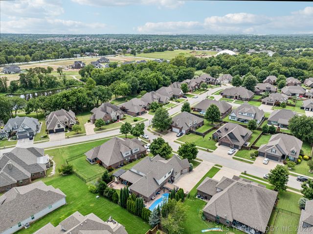 507 N 83rd Place, Broken Arrow, OK 74014