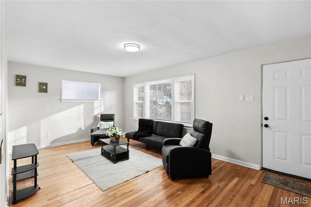 8417 Betty Lee Avenue, St Louis, MO 63114