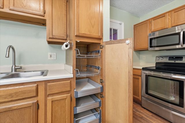 1809 Water Oak Drive, Lewisville, TX 75067