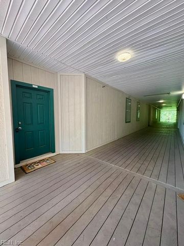912 Southmoor Dr Unit 301, Virginia Beach, VA 23455