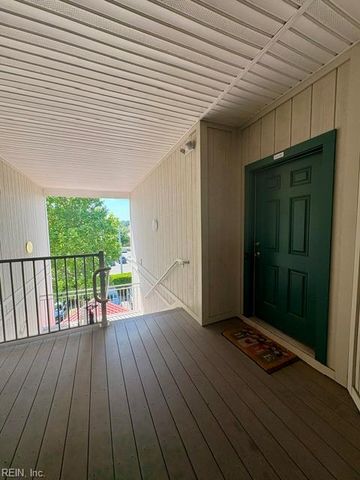 912 Southmoor Dr Unit 301, Virginia Beach, VA 23455