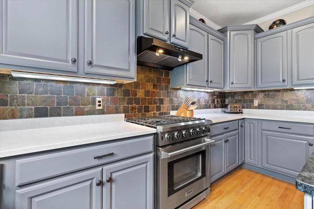 1821 N Vel R Phillips AVENUE, Milwaukee, WI 53212