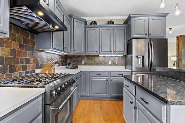 1821 N Vel R Phillips AVENUE, Milwaukee, WI 53212