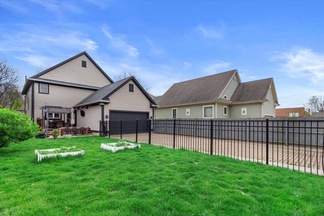 1821 N Vel R Phillips AVENUE, Milwaukee, WI 53212