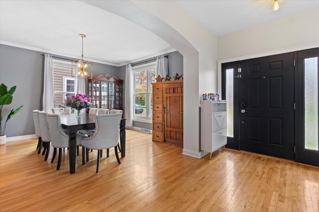 1821 N Vel R Phillips AVENUE, Milwaukee, WI 53212