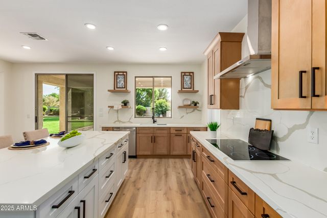 1481 E LARK Street, Gilbert, AZ 85297