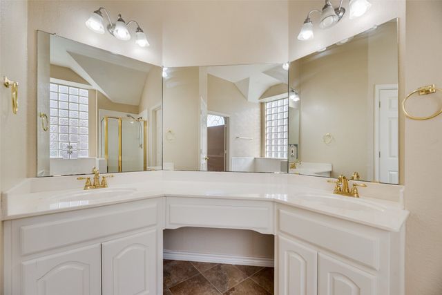 1152 Taylor Lane, Lewisville, TX 75077