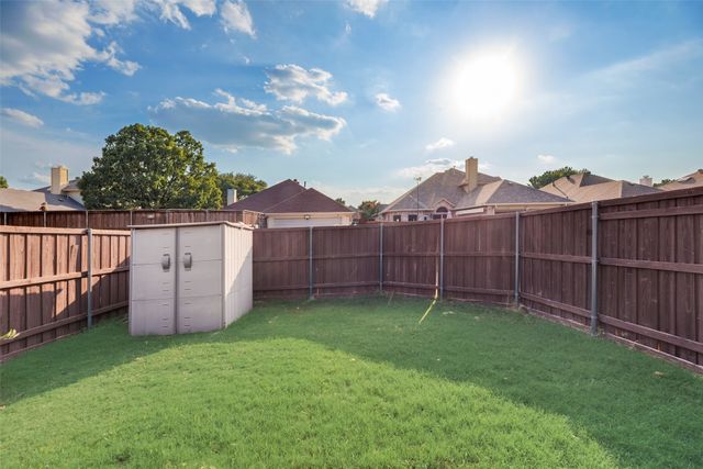 1152 Taylor Lane, Lewisville, TX 75077