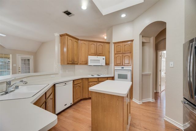 1152 Taylor Lane, Lewisville, TX 75077