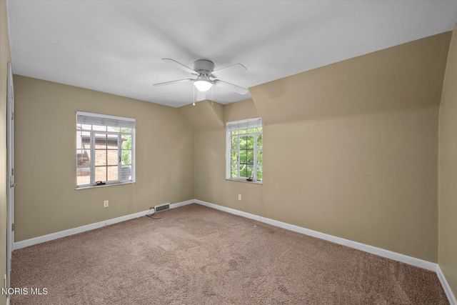 2823 Goddard Rd, Toledo, OH 43606