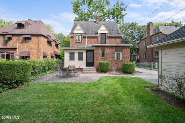 2823 Goddard Rd, Toledo, OH 43606