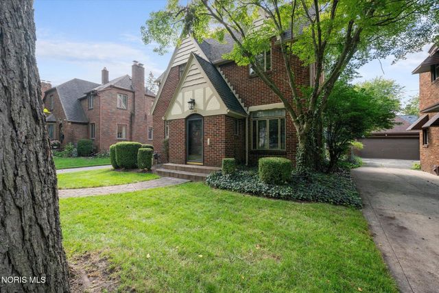 2823 Goddard Rd, Toledo, OH 43606