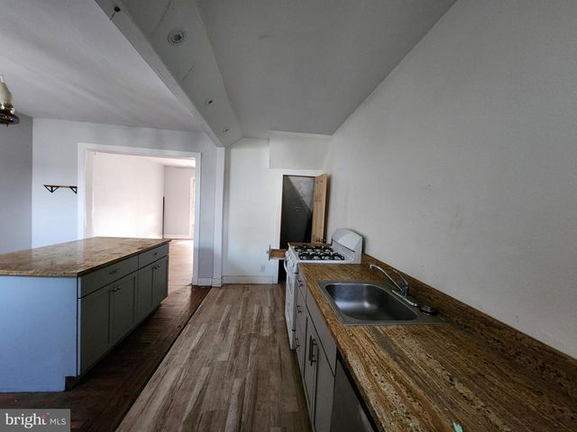 1115 BONAPARTE AVE, Baltimore, MD 21218